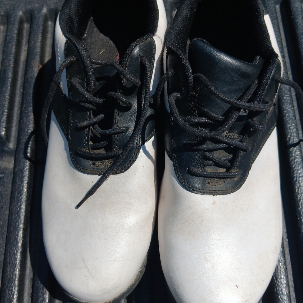 Dunlop golf shoes size 11